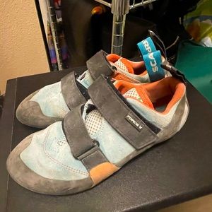 Women’s Scarpa Climbing Shoes